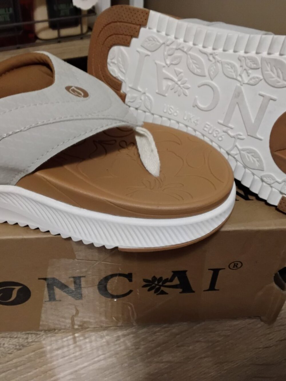 Woman new summer sandals  comfortable very soft size 6